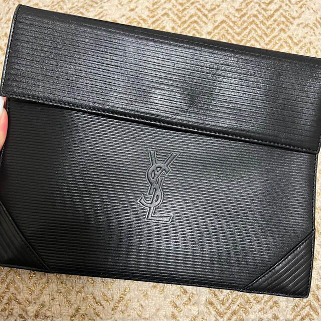 Saint Laurent(サンローラン)のイヴ・サンローラン　クラッチバック レディースのバッグ(クラッチバッグ)の商品写真