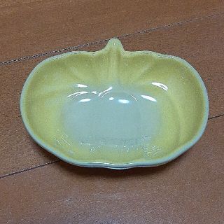 ルクルーゼ(LE CREUSET)のLECREUSET ル・クルーゼ スモールパンプキンディッシュ クインスイエロー(食器)