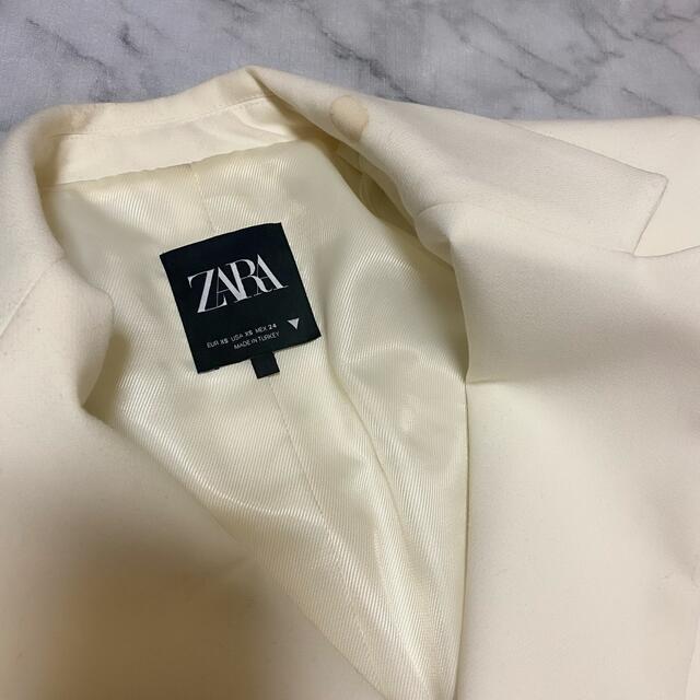 ZARA(ザラ)のZARA ドロップド丈 ブレザー レディースのジャケット/アウター(テーラードジャケット)の商品写真