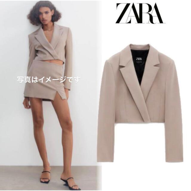 ZARA(ザラ)のZARA ドロップド丈 ブレザー レディースのジャケット/アウター(テーラードジャケット)の商品写真