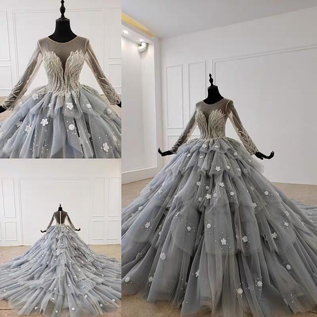 【SALE】 ゴージャスウェディングドレス　大きいサイズ可　刺繍　高級　豪華　カスタムオーダー ウェディングドレス