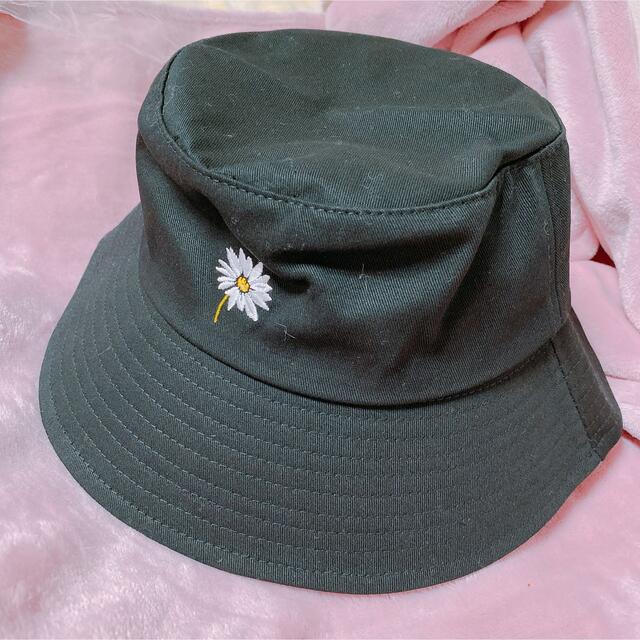 GRL(グレイル)のGRL デイジー刺繍 バケットハット(黒) レディースの帽子(ハット)の商品写真