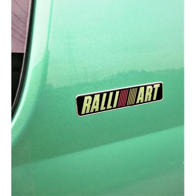 ラリーアート RALLIART アルミ製エンブレム　２枚組(ベース色：ブラック） 自動車/バイクの自動車(車外アクセサリ)の商品写真