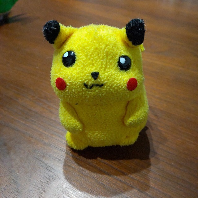 ポケモンぬいぐるみピカチュウ