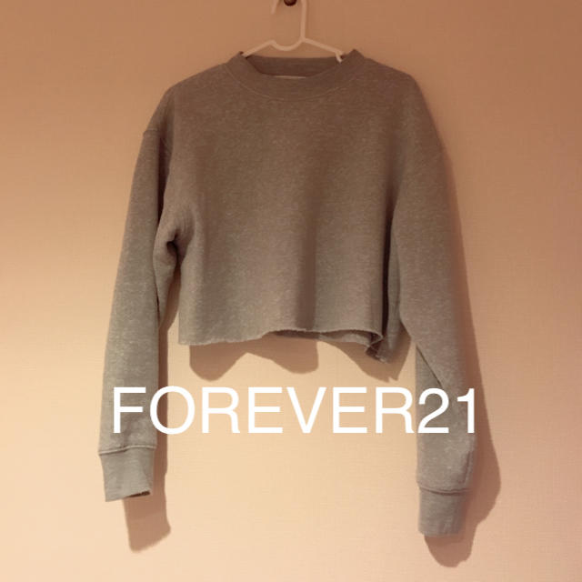 FOREVER 21(フォーエバートゥエンティーワン)のFOREVER21 切りっぱなしニット レディースのトップス(ニット/セーター)の商品写真