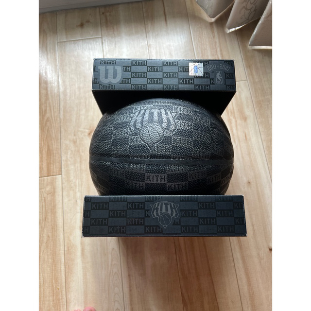 wilson(ウィルソン)のKITH knicks wilson basketball バスケットボール スポーツ/アウトドアのスポーツ/アウトドア その他(バスケットボール)の商品写真