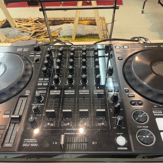 Pioneer(パイオニア)のDDJ-1000 pioneer DJ コントローラー　外箱付き 楽器のDJ機器(DJコントローラー)の商品写真