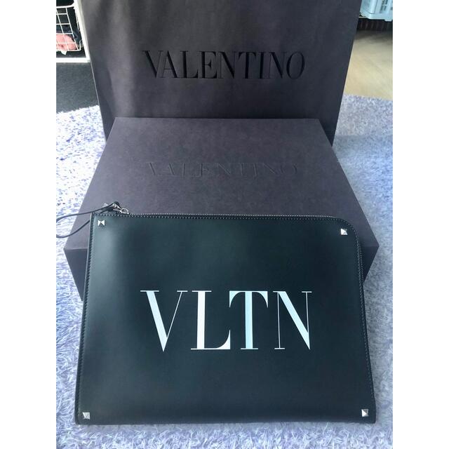 VALENTINO - VALENTINO ヴァレンティノ クラッチバッグの通販 by VALENTINO - VALENTINO ヴァレンティノ クラッチバッグの通販 by