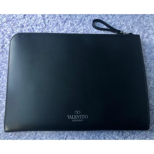 VALENTINO - VALENTINO ヴァレンティノ クラッチバッグの通販 by VALENTINO - VALENTINO ヴァレンティノ クラッチバッグの通販 by
