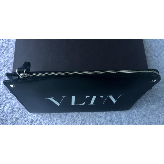 VALENTINO - VALENTINO ヴァレンティノ クラッチバッグの通販 by VALENTINO - VALENTINO ヴァレンティノ クラッチバッグの通販 by