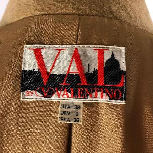 valentino garavani(ヴァレンティノガラヴァーニ)の専用VALENTINO GARAVANI ロング ガウンコート ベージュ レディースのジャケット/アウター(ロングコート)の商品写真