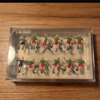 サッカーフィギュアのフリマアイテム一覧 サッカーフィギュアのフリマアイテム一覧