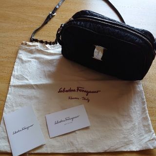 サルヴァトーレフェラガモ(Salvatore Ferragamo)のフェラガモ ショルダーバッグ キルティング ヴァラ(ショルダーバッグ)