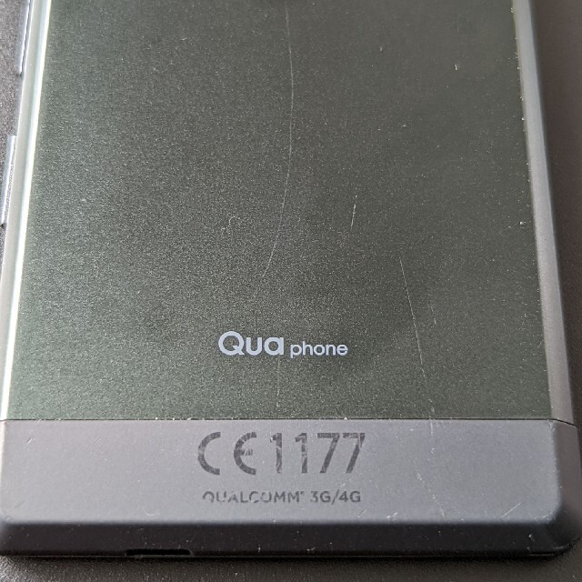 京セラ(キョウセラ)のQua phone CE1177 スマホ/家電/カメラのスマートフォン/携帯電話(スマートフォン本体)の商品写真