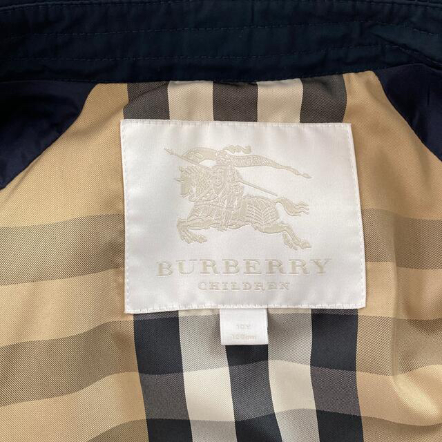 BURBERRY(バーバリー)のバーバリーチルドレン　トレンチコート キッズ/ベビー/マタニティのキッズ服女の子用(90cm~)(ジャケット/上着)の商品写真