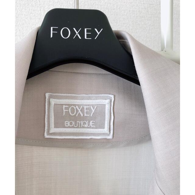 FOXEY(フォクシー)の新品　FOXEY フォクシー　コート　トレンチコート　人気品25ans掲載品 レディースのジャケット/アウター(ロングコート)の商品写真