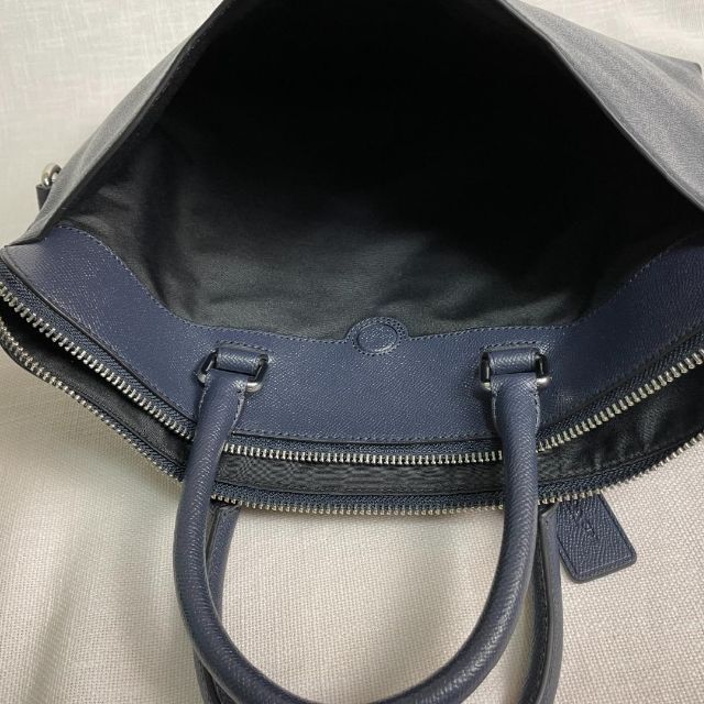 COACH(コーチ)の【極美品】コーチ 2way レザービジネスバッグ ショルダー 紺 F68029 メンズのバッグ(ビジネスバッグ)の商品写真