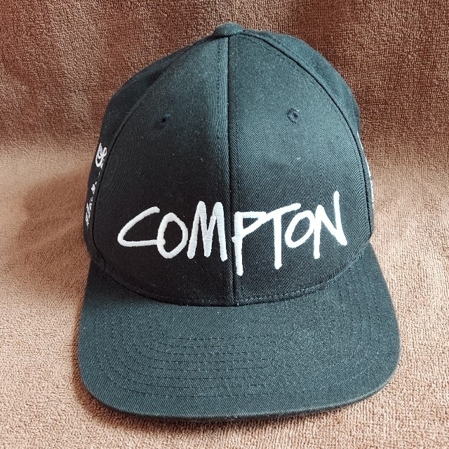 注目の STUSSY COMPTON 激レアキャップ asakusa.sub.jp