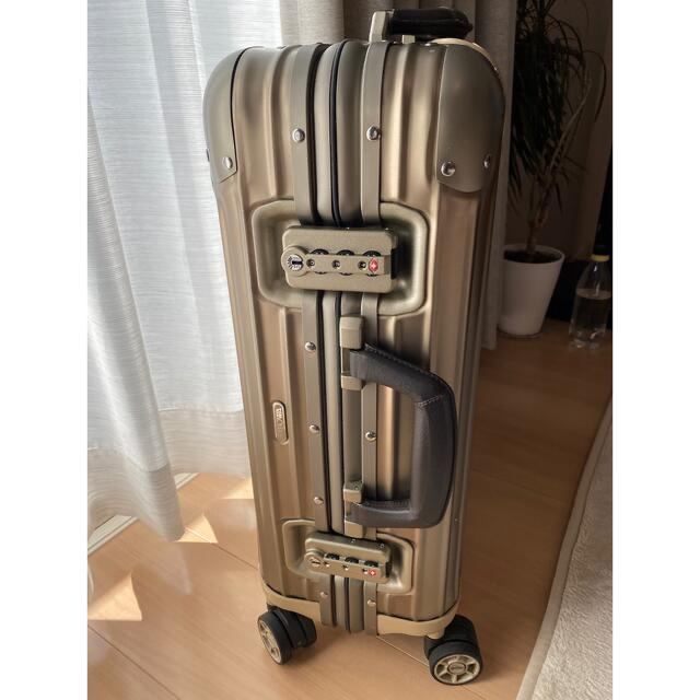 RIMOWA Topas Titanium Luf. private Jet