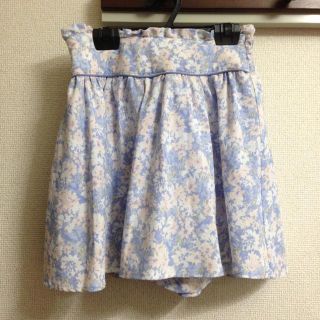 マジェスティックレゴン(MAJESTIC LEGON)の花柄スカパン(キュロット)