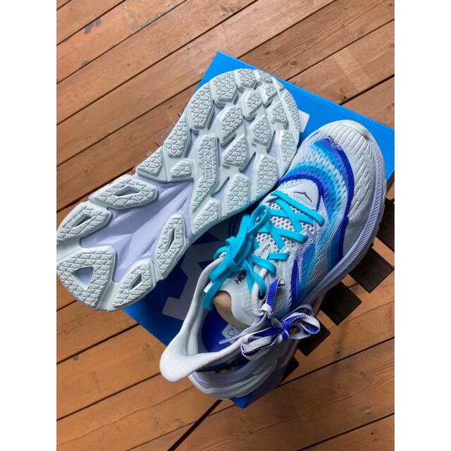 HOKA ONEONEユニセックス クリフトン エッジ　ジオメトリック  スポーツ/アウトドアのランニング(シューズ)の商品写真