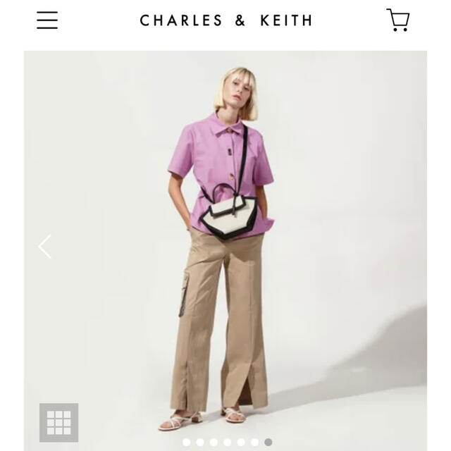 Charles and Keith(チャールズアンドキース)のCHARLES & KEITH キャンバストラペーズ トップハンドルバッグ★美品 レディースのバッグ(ハンドバッグ)の商品写真