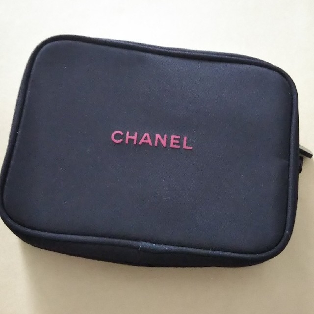 CHANEL(シャネル)のCHANEL  ポーチ&ミニブラシセット コスメ/美容のキット/セット(コフレ/メイクアップセット)の商品写真