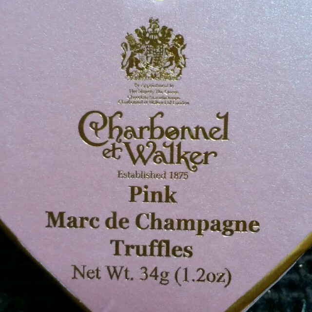 【英国王室御用達】Charbonnel et Walker トリュフチョコ 食品/飲料/酒の食品(菓子/デザート)の商品写真