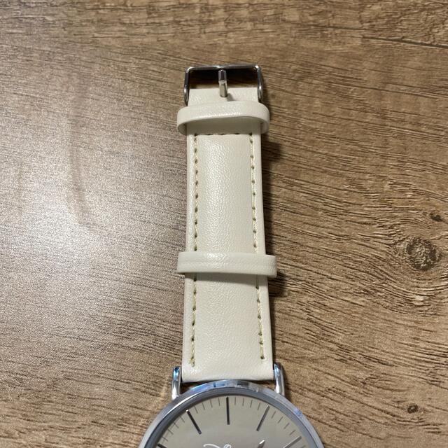 ミッキーマウス(ミッキーマウス)の✰﻿ミッキー　腕時計　白✰﻿ レディースのファッション小物(腕時計)の商品写真