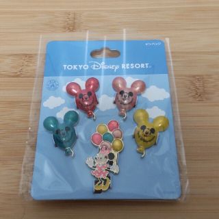 ディズニー(Disney)のディズニー　グッズ　ピンバッジ　バルーン(バッジ/ピンバッジ)