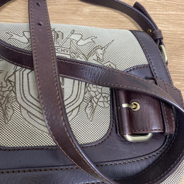 GIVENCHY(ジバンシィ)のジバンシー　ショルダーバッグ　キャンバス　紋章 レディースのバッグ(ショルダーバッグ)の商品写真