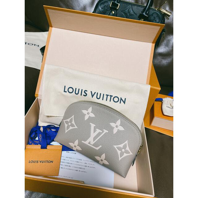 LOUIS VUITTON(ルイヴィトン)のポシェット・コスメティック レディースのファッション小物(ポーチ)の商品写真