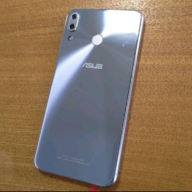 ASUS(エイスース)のASUS ZenFone 5 ZE620KL　シムフリー　国内版　6GB スマホ/家電/カメラのスマートフォン/携帯電話(スマートフォン本体)の商品写真