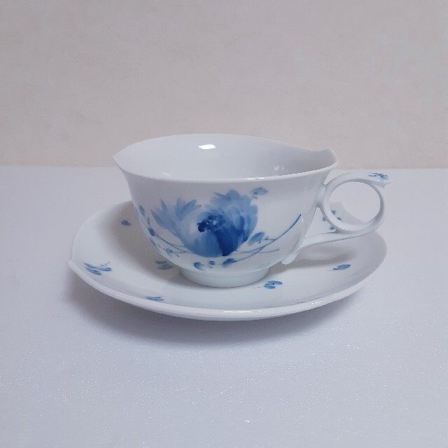 MEISSEN(マイセン)の専用 マイセン 青い花 ティー カップ&ソーサー インテリア/住まい/日用品のキッチン/食器(食器)の商品写真