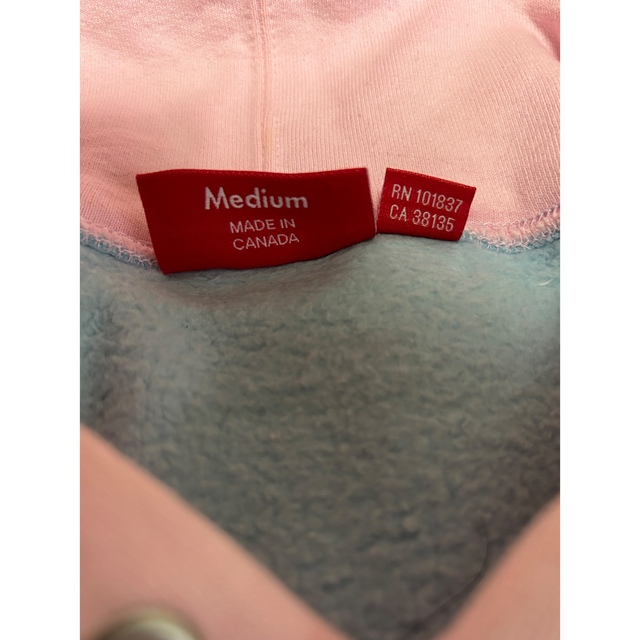 Supreme(シュプリーム)のSupreme S Logo Split Light Pink メンズのトップス(パーカー)の商品写真