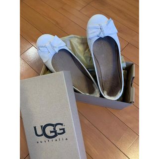 アグ(UGG)のアグ　フラットシューズ(バレエシューズ)