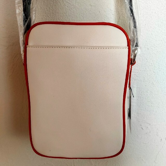 CASTELBAJAC(カステルバジャック)の新品未使用 カステルバジャック ショルダーバッグ オフホワイト×オレンジ メンズのバッグ(ショルダーバッグ)の商品写真