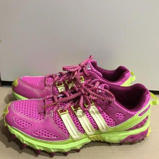 アディダス(adidas)のアディダス　スニーカー　KANADIA TR(スニーカー)