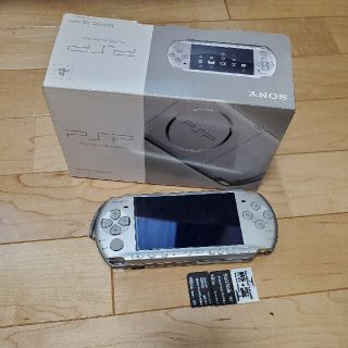 プレイステーションポータブル(PlayStation Portable)のPSP3000(携帯用ゲーム機本体)