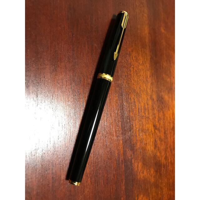 Parker(パーカー)のカナダマーク　パーカー万年筆　１８Ｋ インテリア/住まい/日用品の文房具(ペン/マーカー)の商品写真