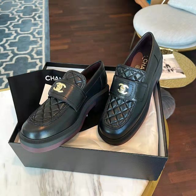 全国どこでも送料無料 CHANEL シャネル モカシンローファー 37