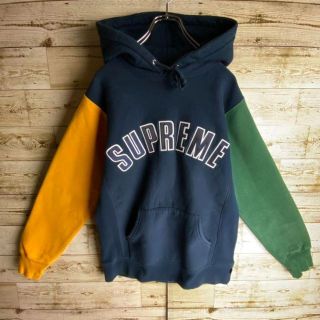 【即完売モデル】supreme アーチロゴマルチカラーパーカー 入手