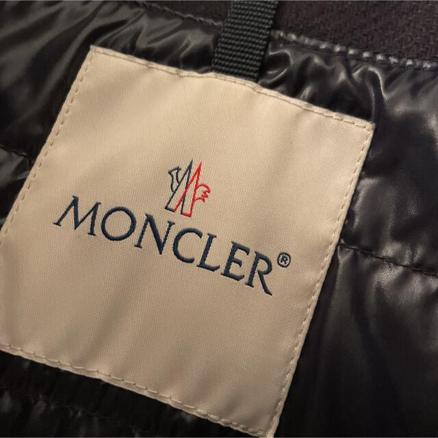 MONCLER(モンクレール)のモンクレール　ダウンコート　レディース　ロング レディースのジャケット/アウター(ロングコート)の商品写真