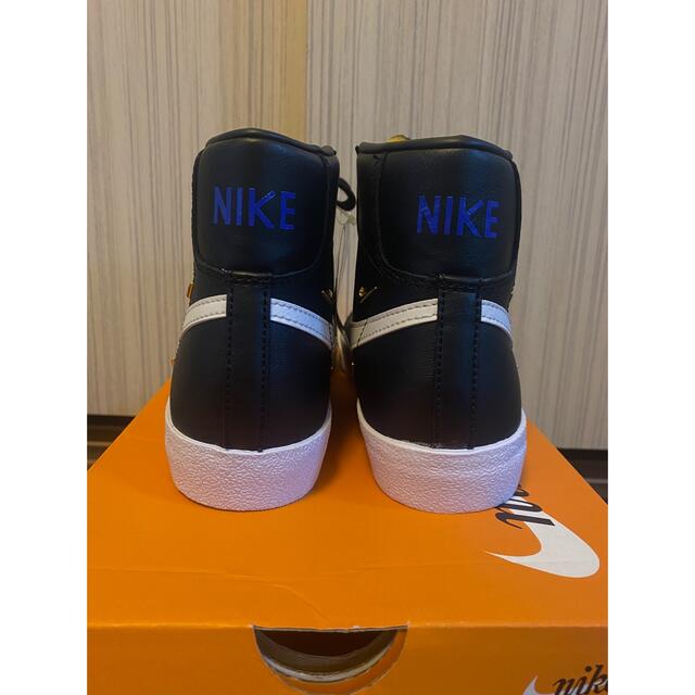 NIKE(ナイキ)のsak様専用　新品　NIKEスニーカー　　ハイカット レディースの靴/シューズ(スニーカー)の商品写真