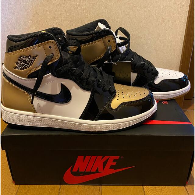 NIKE(ナイキ)のNIKE AIR JORDAN 1 RETRO TOP 3 GOLD  メンズの靴/シューズ(スニーカー)の商品写真