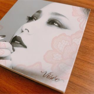 ヴィセ(VISEE)の限定品！レア品💗安室奈美恵×ヴィセアイシャドウ♡(ミュージシャン)