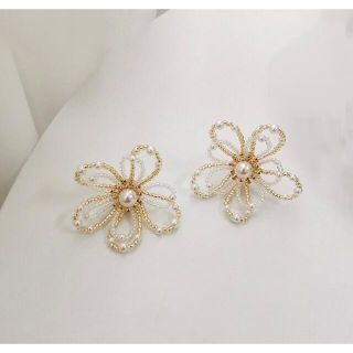 エイミーイストワール(eimy istoire)の【NEW】新品インポート♡パール ビーズ 2連 お花 フラワーピアス(ピアス)