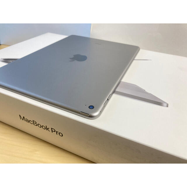 iPad(アイパッド)のApple iPad Air 2 Wi-Fi 16GB 9.7インチ グレー スマホ/家電/カメラのPC/タブレット(タブレット)の商品写真