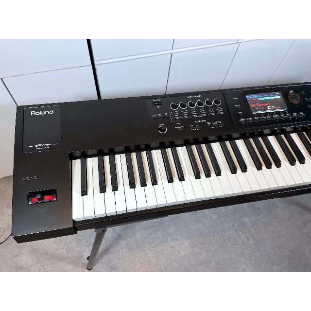 Roland(ローランド)の【美品】Roland FA-08 Music Workstation 楽器の鍵盤楽器(キーボード/シンセサイザー)の商品写真