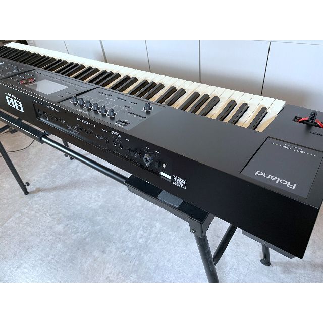 Roland(ローランド)の【美品】Roland FA-08 Music Workstation 楽器の鍵盤楽器(キーボード/シンセサイザー)の商品写真